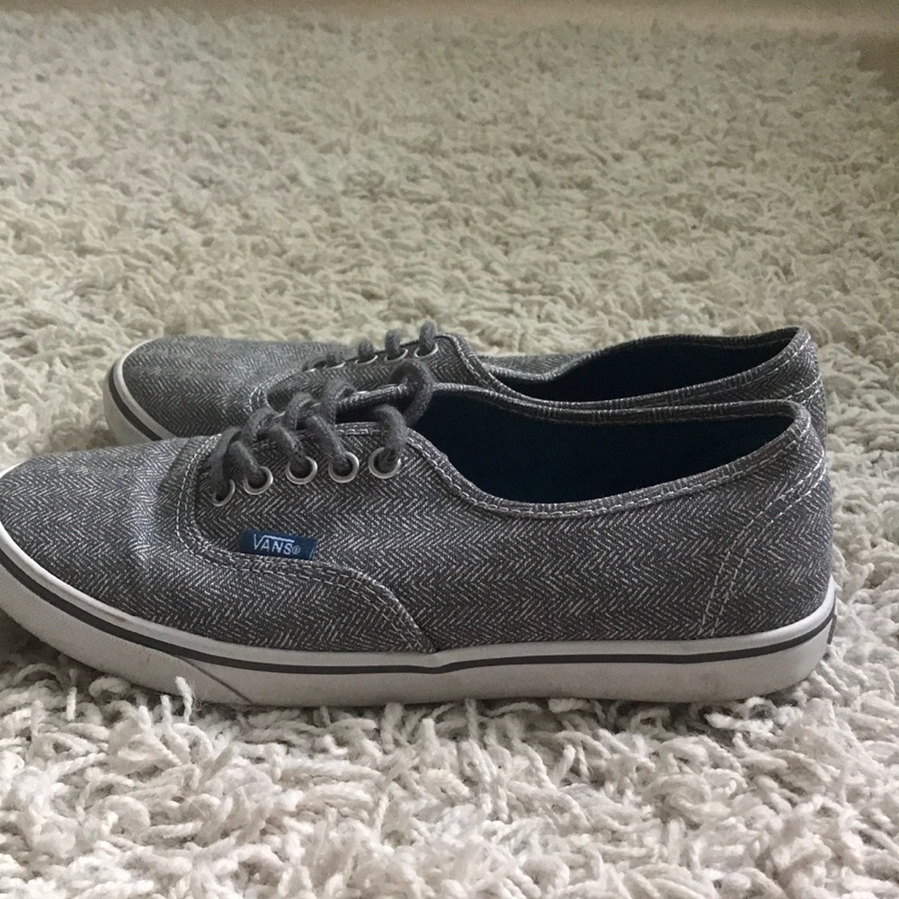 Vans - Picture 3 of 3